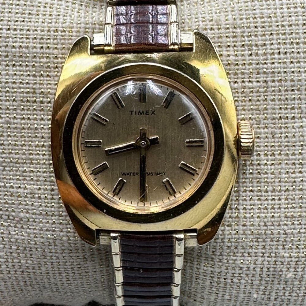 Vintage Timex Watch Women Gold Tone Manual Wind Brown Stretch Band 6.25 Inch